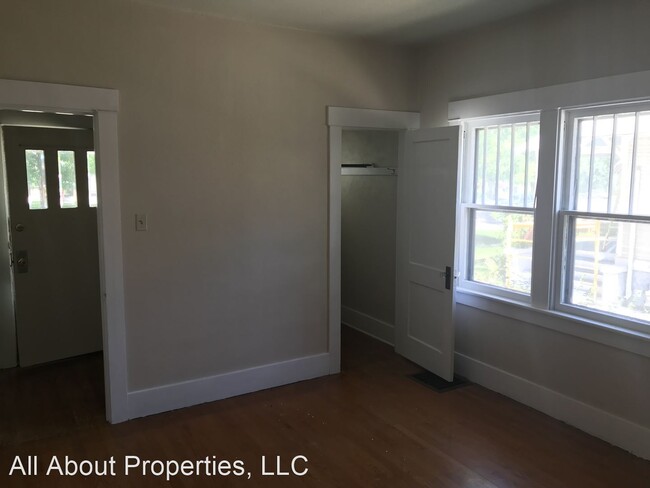 Building Photo - 3 br, 2 bath House - 1412 12th Avenue
