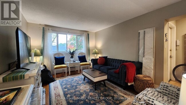 Photo du bâtiment - 1280 Dorchester Ave