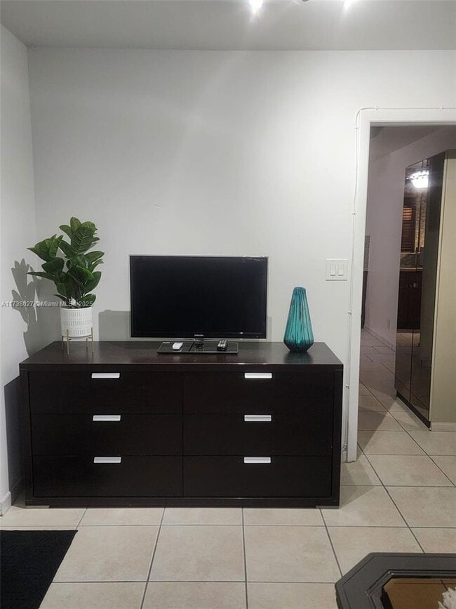 Foto del edificio - 3221 SW 93rd Pl