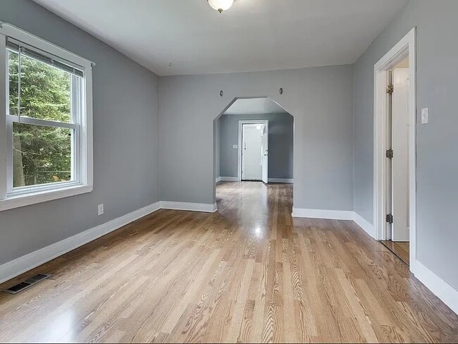 Building Photo - 1745 Brown Ave