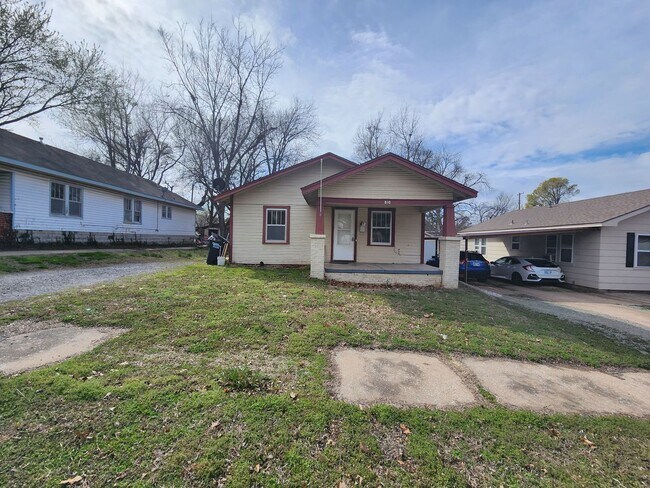 Foto del edificio - 2 bed 1 bath in Shawnee