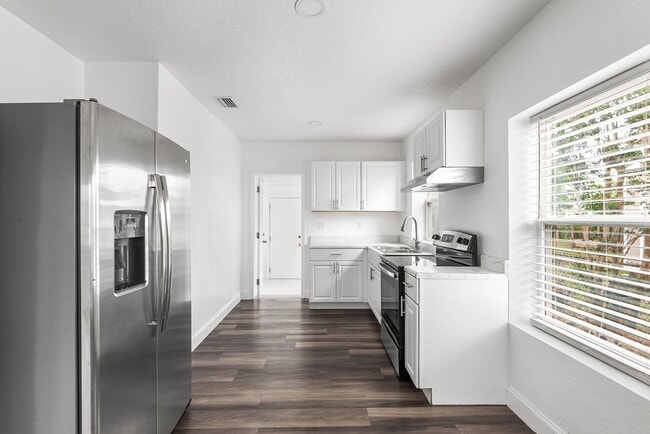 Building Photo - MULBERRY HOME FOR RENT!