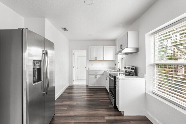 Foto del edificio - MULBERRY HOME FOR RENT!