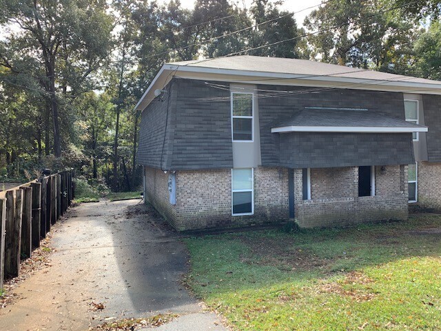 Primary Photo - 2/1.5 in Prattville $675