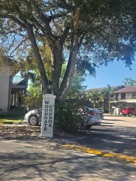 Foto del edificio - 5296 Treetops Dr