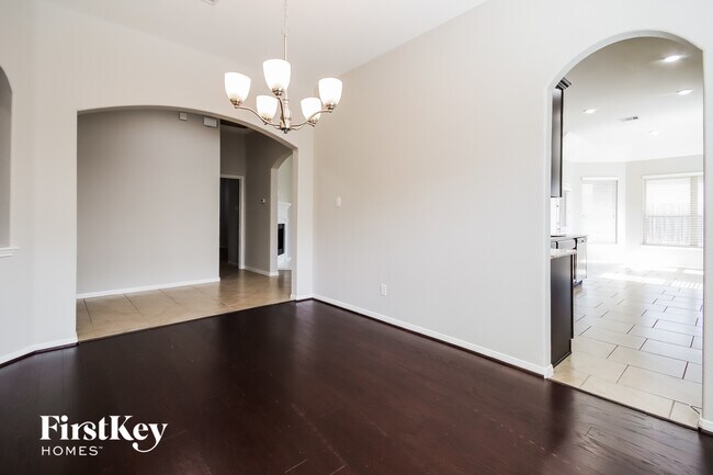 Foto del edificio - 18030 Dorman Draw Ln