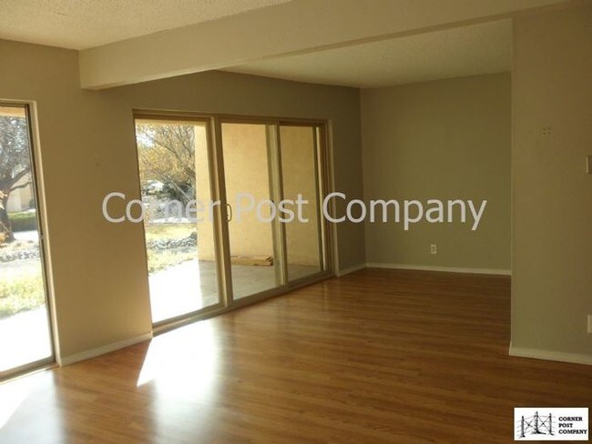 Foto del edificio - Ground Floor 1 Bedroom Condo