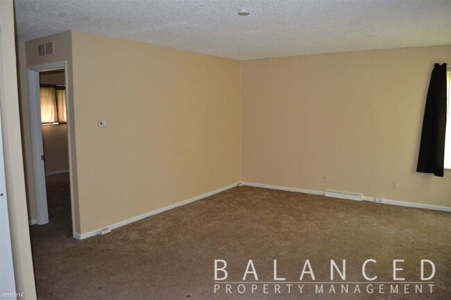 Building Photo - 3 br, 1 bath House - 3416 SW Burlingame Rd
