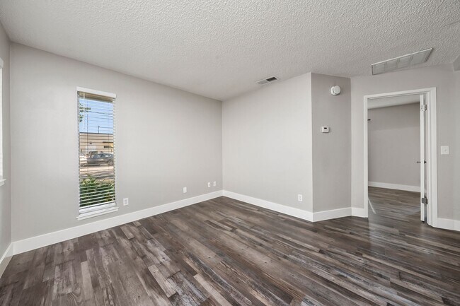 Foto del edificio - Charming 1 Bedroom 1 Bath in Roseville, CA