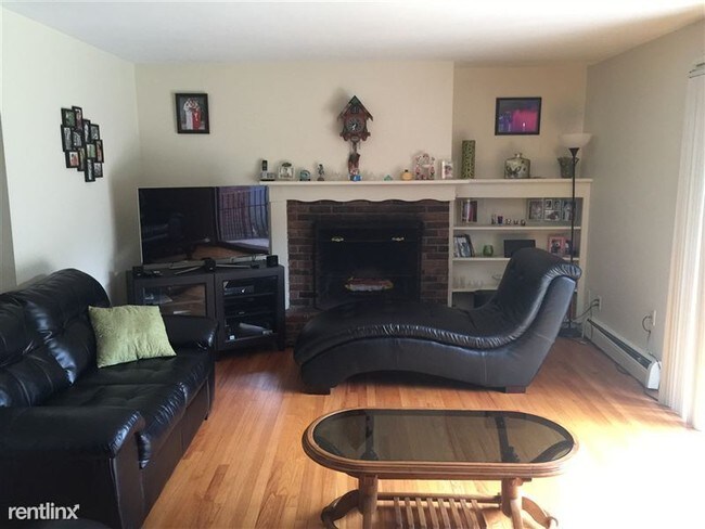 Foto del edificio - 2 br, 1 bath Apartment - Pond View Apartments