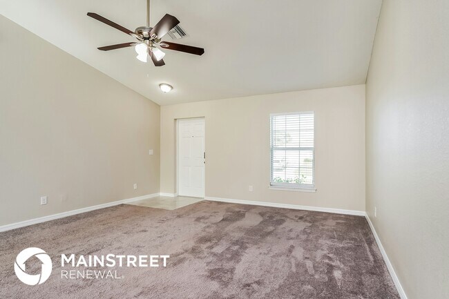 Building Photo - 2141 NW 18th Pl