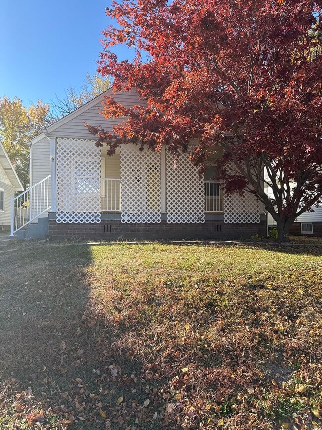 Building Photo - 2341 S 4th St