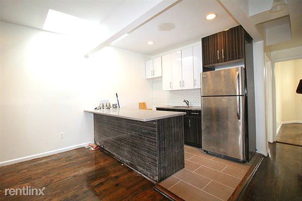 Building Photo - 462 Chauncey St