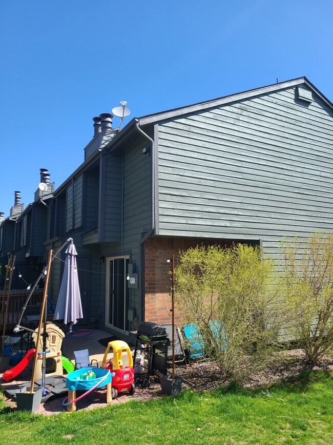 Building Photo - 3636 S Depew St