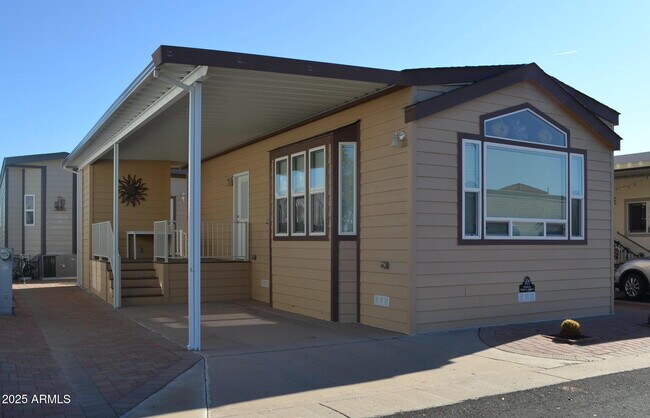 Foto del edificio - 7750 E Broadway Rd