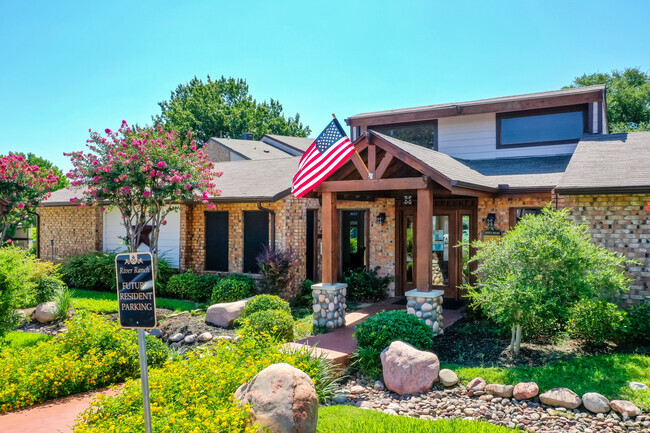 Building Photo - RIVER RANCH APARTMENTS