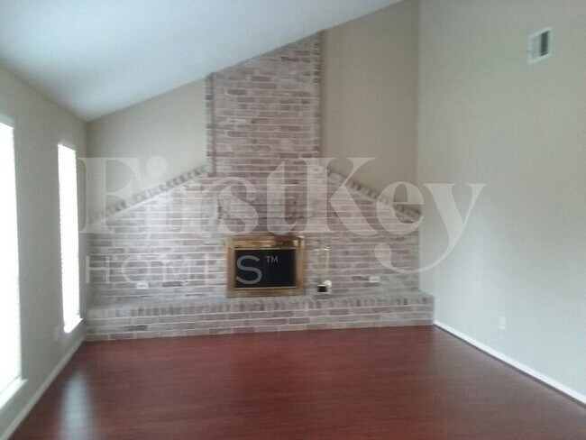 Foto del edificio - 6607 Dusty Dawn Dr