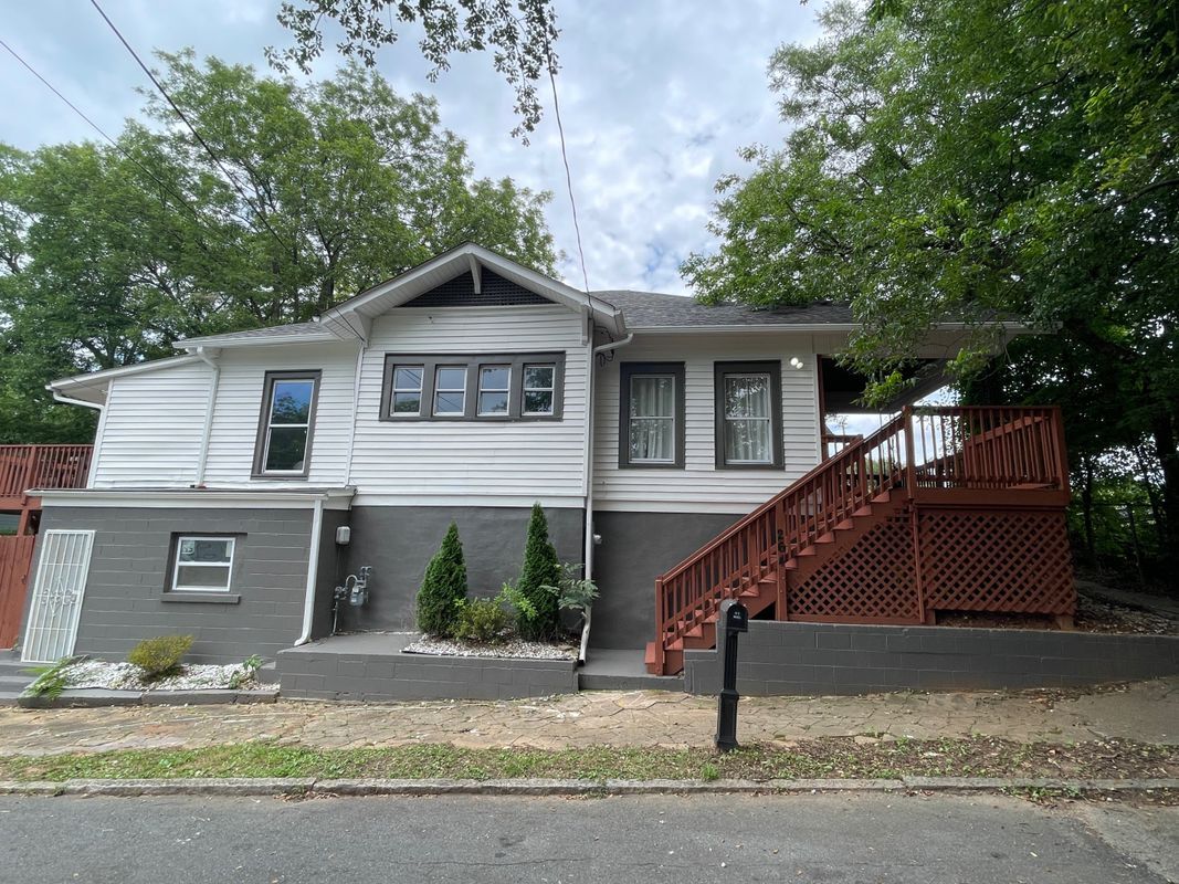 Foto principal - 264 Wellington St SW