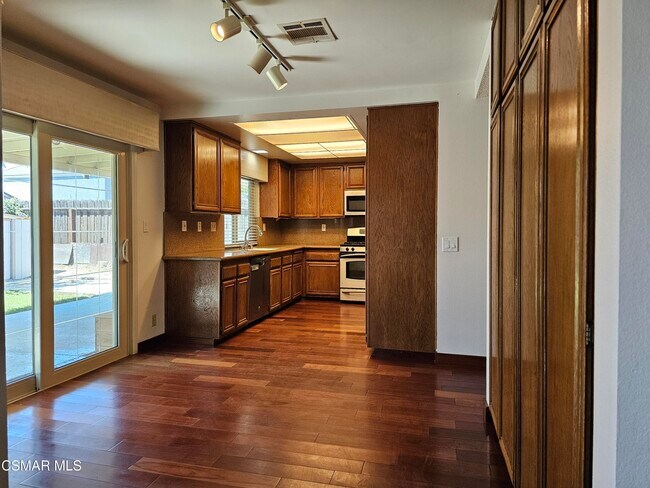 Building Photo - 2481 Moraga Ct