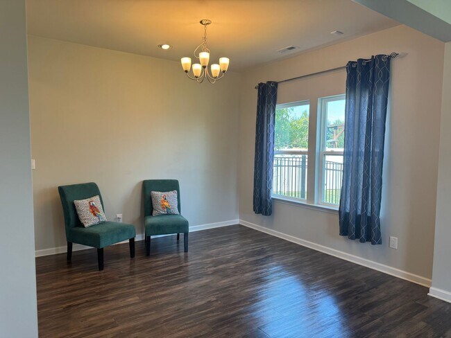 Foto del edificio - Five Bedroom Home in The Villages of Denver