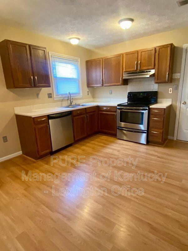 Building Photo - 1863 Timber Creek Dr