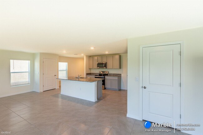 Foto del edificio - 4 br, 2.5 bath House - 11942 Downy Birch Dr