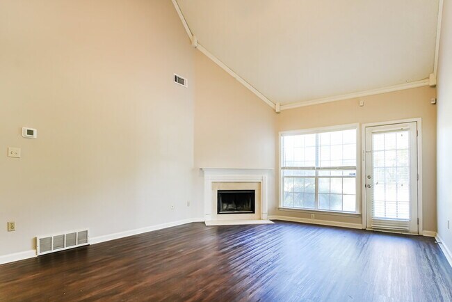 Foto del edificio - 7678 Mineral Crest Cir N