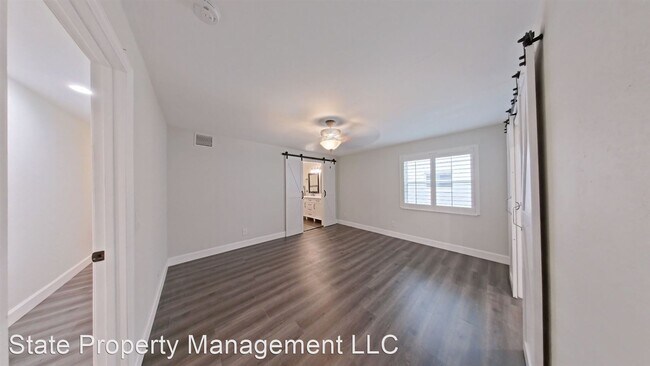 Building Photo - 3 br, 2 bath House - 245 W Spruce St