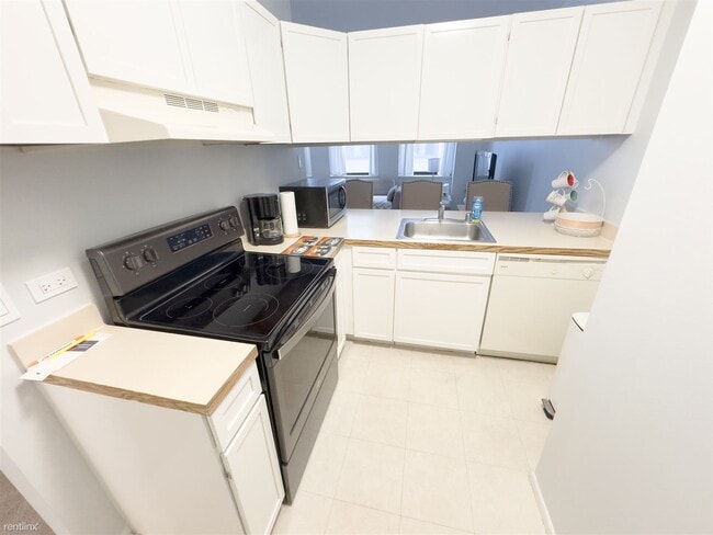 Building Photo - Studio, 1 bath Condo - 780 S Federal St
