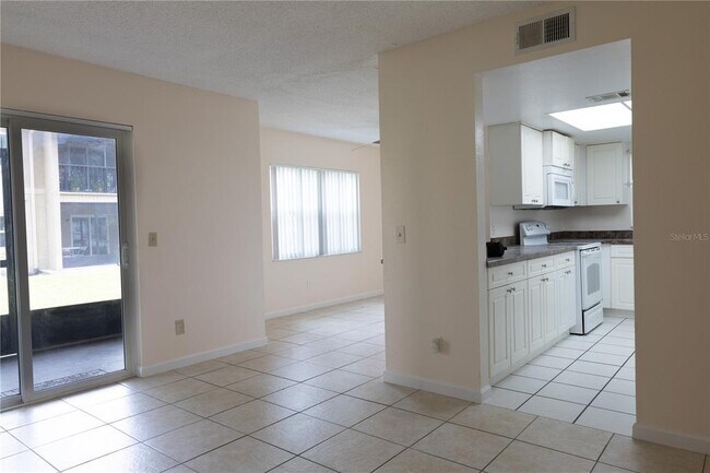 Building Photo - 9900 Sweepstakes Ln