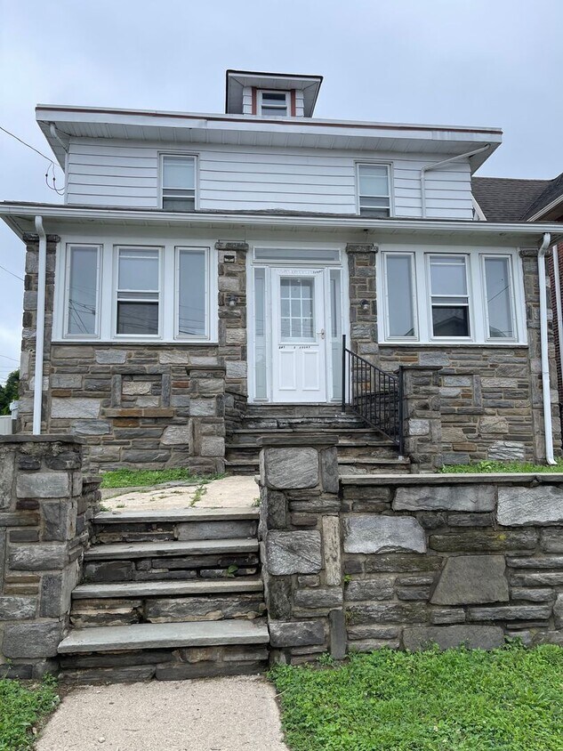 Foto principal - 341 Wanamaker Ave