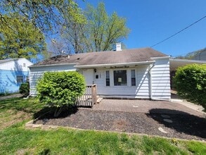 Building Photo - 1003 Sorg Pl