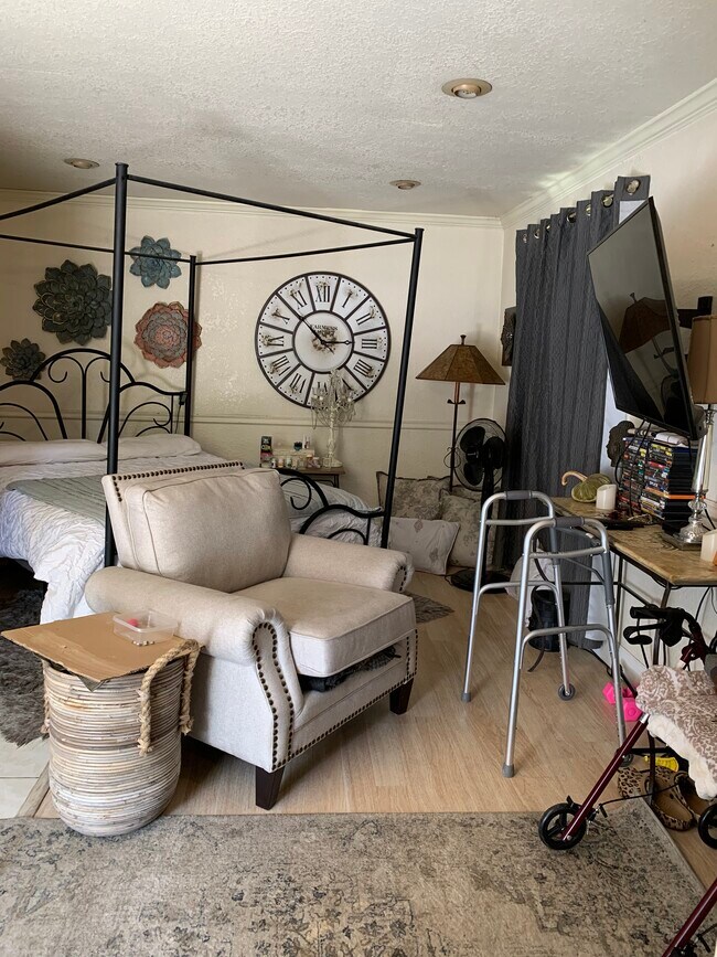 Foto del edificio - 3900 Seven Hills Rd