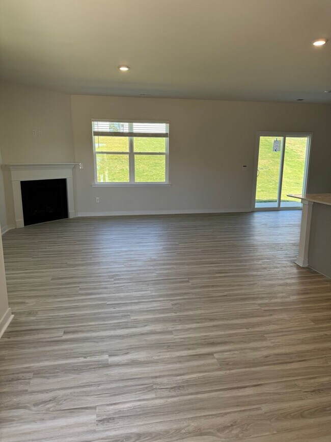 Building Photo - Brand-New 4 Bedroom Home in The Hamptons at Hickory – Modern Living, Pet Friendly
