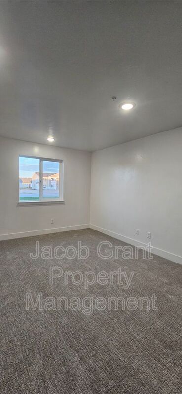 Foto del edificio - 6133 N Freedom Rd