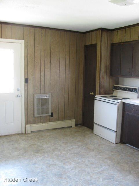 Building Photo - 245 Bamboo Rd