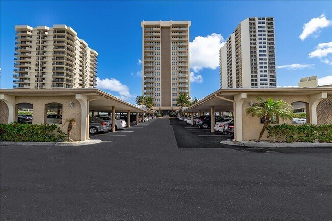 Building Photo - 5440 N Ocean Dr