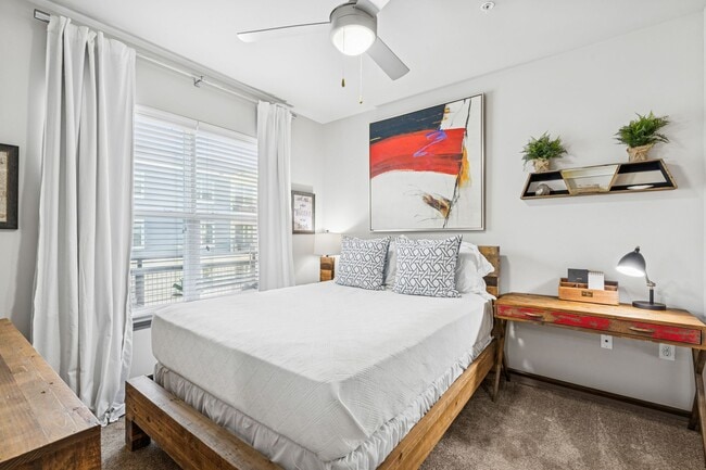 Interior Photo - 909 Flats