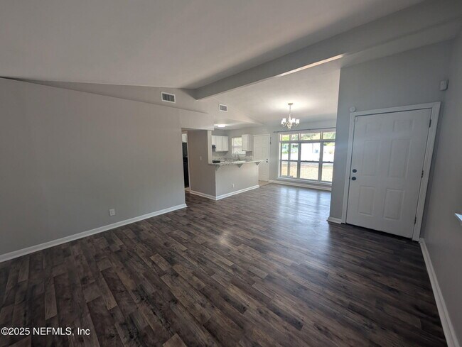 Building Photo - 1739 Cesery Blvd