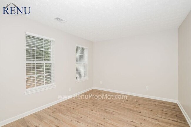 Foto del edificio - This home is available for NO CONTACT show...