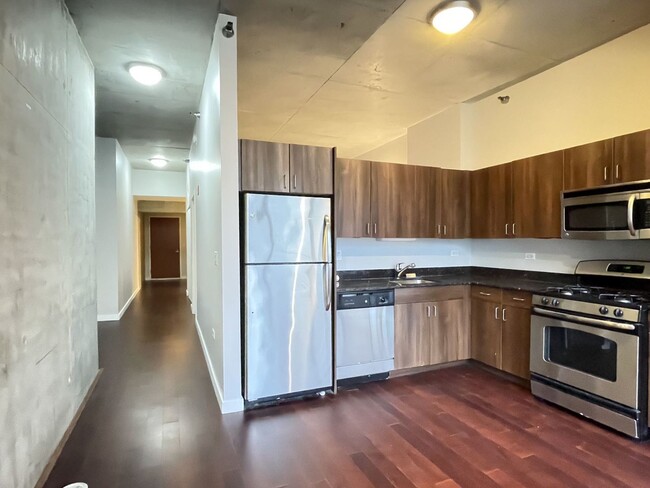 Foto del edificio - 235 W Van Buren St