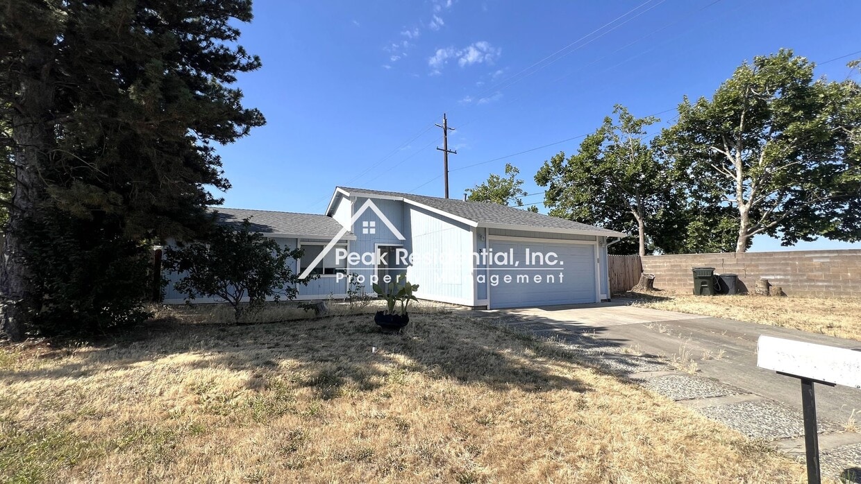 Wonderful 3bd/2ba Sacramento Home with Gar... - Wonderful 3bd/2ba Sacramento Home with Gar...