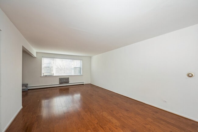 Building Photo - 8640 Skokie Blvd