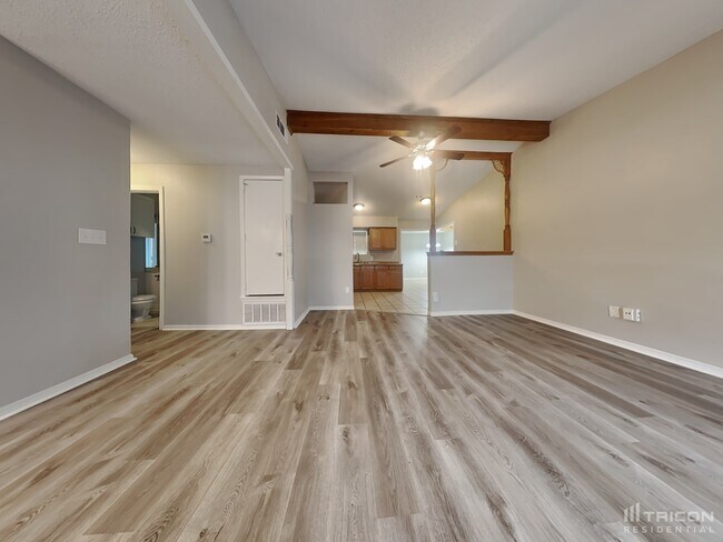 Foto del edificio - 4108 Coronet Ln