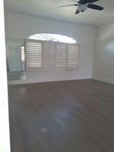Building Photo - 6250 S Van Ness Ave