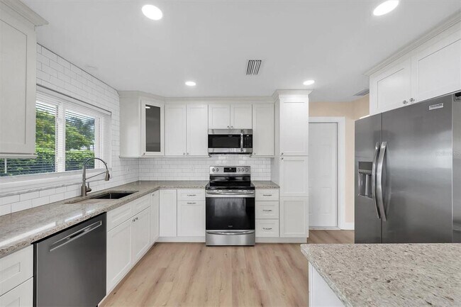 Foto del edificio - 315 Buttonwood Ln