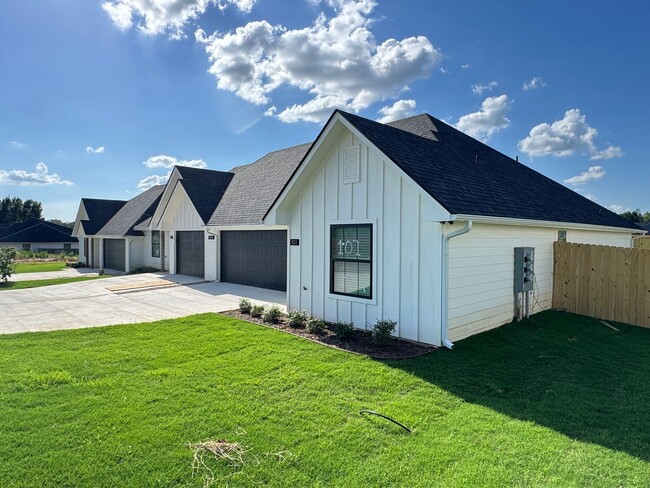 Building Photo - 14574 CR 2191