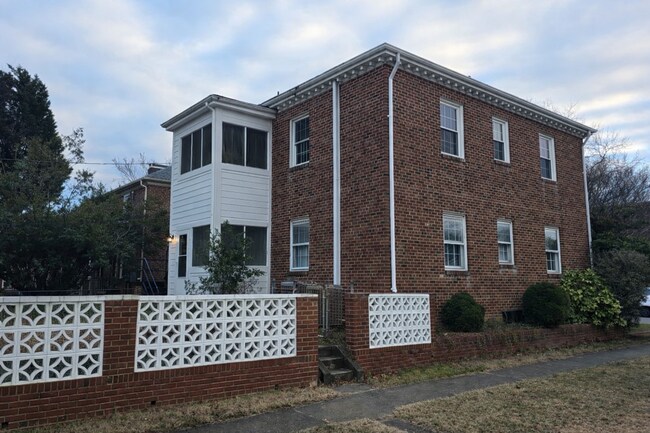 Foto del edificio - 4418 Cutshaw Ave