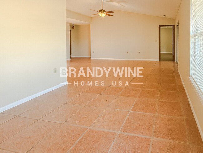 Foto del edificio - 4965 Reginald Rd