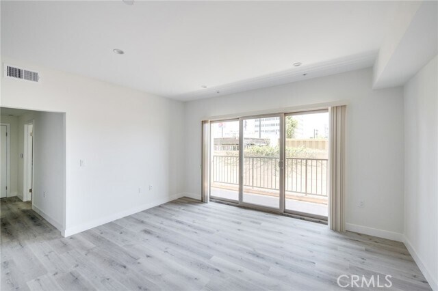 Foto del edificio - 14526 Hartland St
